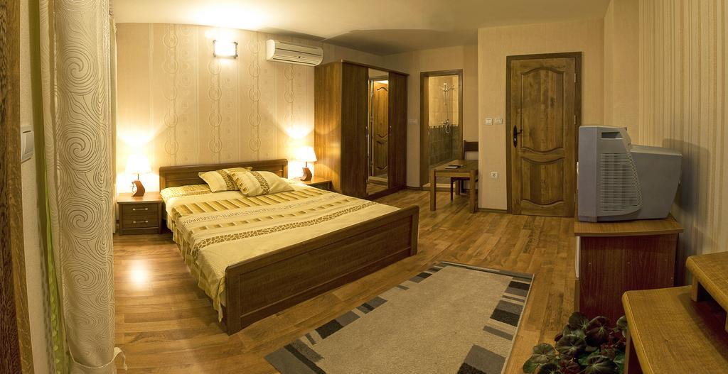 Hotel Asenevtsi Veliko Tárnovo Exterior foto